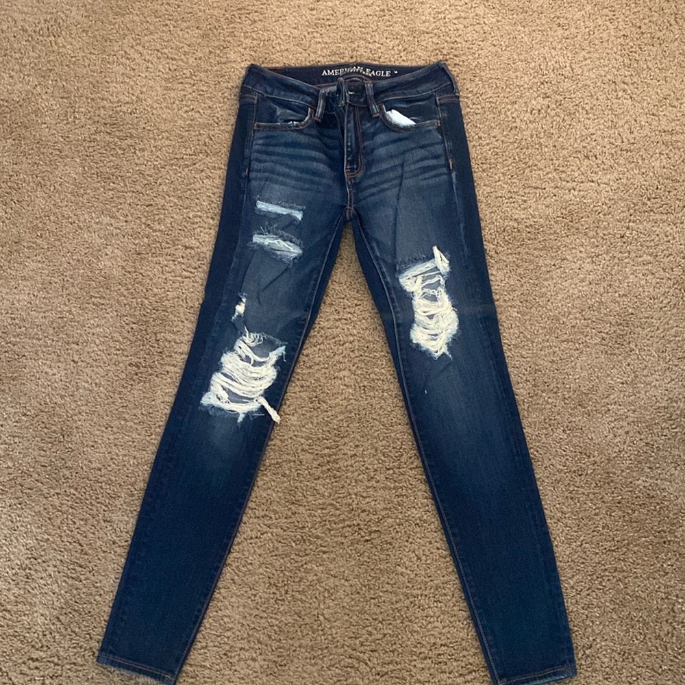 American Eagle size 4 distressed jeans.